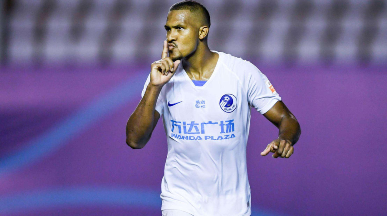 百家乐-转折点！阿斯顿维拉防线松动；中超集结日攻防权衡；更衣室稳定；训练强度明显提升的简单介绍  第1张